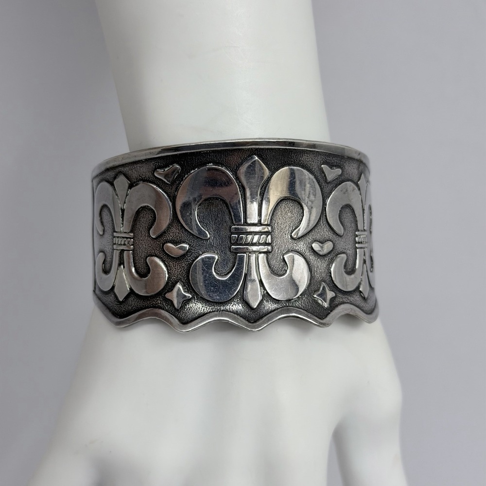 Sterling Mexican Fleur de Lis Cuff Bracelet Wide VERY Cool Art to Wear 43 Grams - Picture 10 of 13